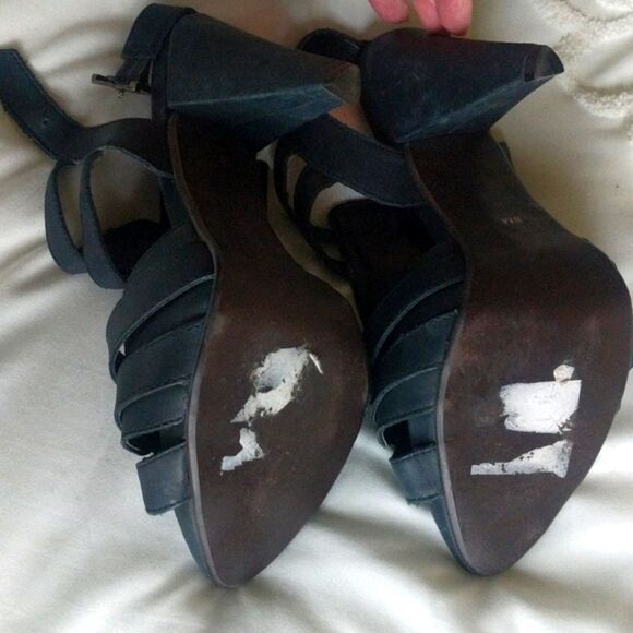 Trouve Leather Gladiator Strap Stiletto Sandal - Picture 6 of 13